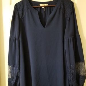 Andre'e by Unit Blouse